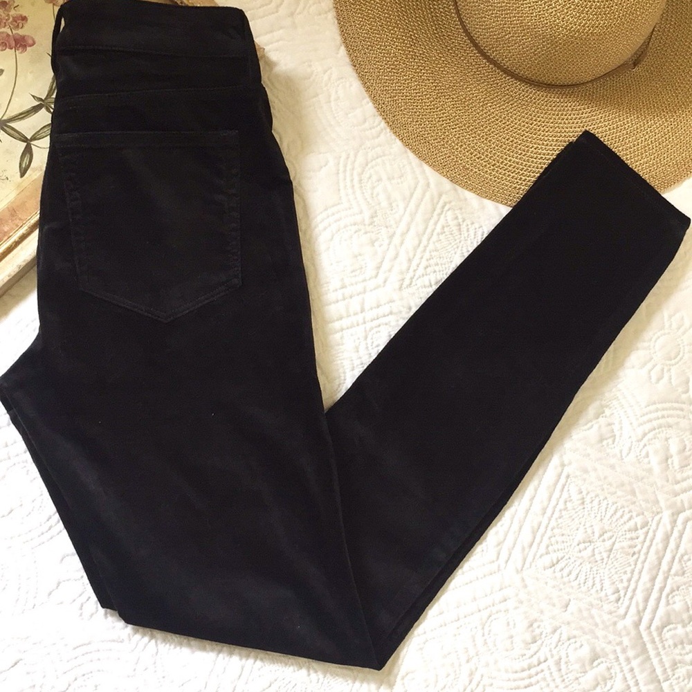 Loft Curvy Skinny in Black Velvet